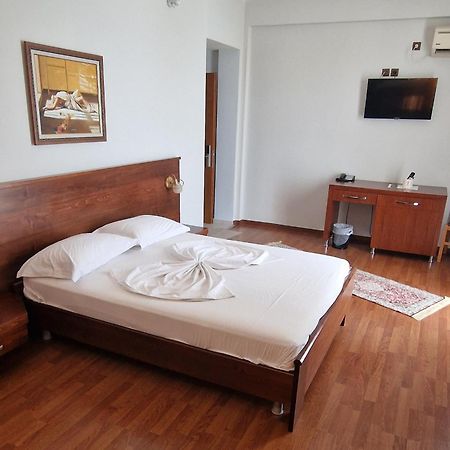 Hotel Kaonia Sarandë Exterior foto